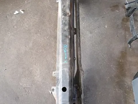 Τραβέρσα Προφυλακτήρα Εμπρός για SKODA OCTAVIA (2000 - 2008) 4 (1U2-5) Hatchback - 5dr  Τραβέρσα Προφυλακτήρα Εμπρός για SKODA OCTAVIA (2000 - 2008) 4 (1U2-5) Hatchback - 5dr