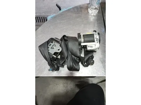 Σέτ Ζώνες Ασφαλείας  Αριστερή Δεξιά για VOLVO V40 (2013 - )  -  Σέτ Ζώνες Ασφαλείας  Αριστερή Δεξιά για VOLVO V40 (2013 - )  -