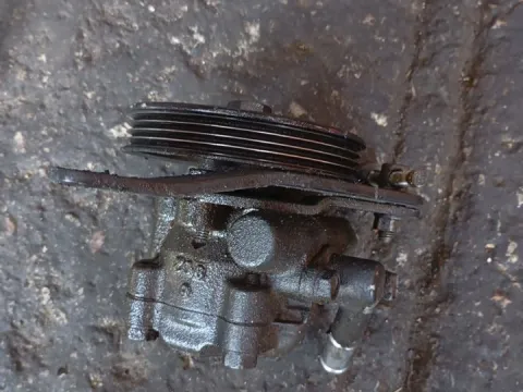Αντλία Υδραυλικού Τιμονιού για NISSAN ALMERA (1995 - 1998) (N15)  Αντλία Υδραυλικού Τιμονιού για NISSAN ALMERA (1995 - 1998) (N15)