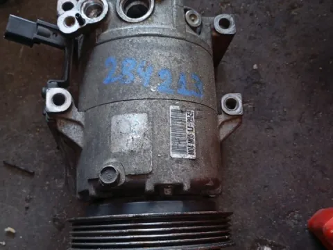 Συμπιεστής A-C (Κομπρέσορας) για HYUNDAI i20 (2009 - 2011)  Συμπιεστής A-C (Κομπρέσορας) για HYUNDAI i20 (2009 - 2011)