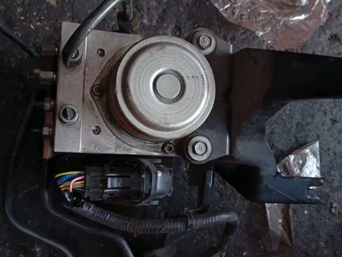 Μονάδα ABS (TD8405) για NISSAN JUKE (2010 - 2014) (F15)  Μονάδα ABS (TD8405) για NISSAN JUKE (2010 - 2014) (F15)