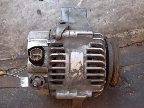 Δυναμό - Εναλλάκτης για TOYOTA AVENSIS (2000 - 2003) (T220) 2000 1CD-FTV diesel 110 D-4D  Δυναμό - Εναλλάκτης για TOYOTA AVENSIS (2000 - 2003) (T220) 2000 1CD-FTV diesel 110 D-4D