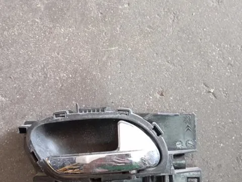 Πετούγια Πόρτας Εσωτερική Εμπρός Δεξιά 9683446077 για PEUGEOT 308 (2014 - 2017) Hatchback - 5dr , 3008 (2014 - 2016) MPV - ΠΟΛΥΜΟΡΦΙΚΑ - 5dr , 5008 (2013 - 2017)  Πετούγια Πόρτας Εσωτερική Εμπρός Δεξιά 9683446077 για PEUGEOT 308 (2014 - 2017) Hatchback - 5dr , 3008 (2014 - 2016) MPV - ΠΟΛΥΜΟΡΦΙΚΑ - 5dr , 5008 (2013 - 2017)