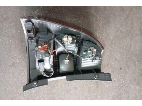 Φανάρι Πίσω Δεξί Σπασμένο  για KIA SPORTAGE (2008 - 2010) (JE)  - 