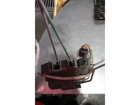 Ηλεκτρομαγνητική Κλειδαριά Πίσω Αριστερή 5pin για HYUNDAI GETZ (2002 - 2005) (TB)  -  Ηλεκτρομαγνητική Κλειδαριά Πίσω Αριστερή 5pin για HYUNDAI GETZ (2002 - 2005) (TB)  -
