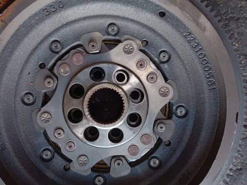 Βολάν Κινητήρα (Σφόνδυλος) 2231000561 για VW GOLF (2009 - 2013) Mk6 (5K1) 2000 (CCZB) Petrol 210 TSI  Βολάν Κινητήρα (Σφόνδυλος) 2231000561 για VW GOLF (2009 - 2013) Mk6 (5K1) 2000 (CCZB) Petrol 210 TSI