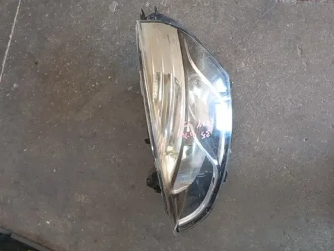 Φανάρι Εμπρός Αριστερό Σπασμένη Βάση για RENAULT CLIO (2013 - 2016)  Φανάρι Εμπρός Αριστερό Σπασμένη Βάση για RENAULT CLIO (2013 - 2016)