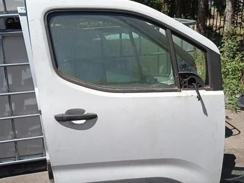 Πόρτα Εμπρός Δεξιά για CITROEN BERLINGO (2015 - 2018) (B9) Mini Van , MPV - ΠΟΛΥΜΟΡΦΙΚΑ - 5dr , PEUGEOT PARTNER (2013 - ) *Γ* Πόρτα Εμπρός Δεξιά για CITROEN BERLINGO (2015 - 2018) (B9) Mini Van , MPV - ΠΟΛΥΜΟΡΦΙΚΑ - 5dr , PEUGEOT PARTNER (2013 - ) *Γ*