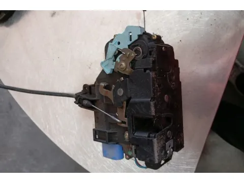 Ηλεκτρομαγνητική Κλειδαριά Εμπρός Δεξιά 9pin 163D1837016 για VW GOLF (2004 - 2008) Mk5 (1K1)  -  Ηλεκτρομαγνητική Κλειδαριά Εμπρός Δεξιά 9pin 163D1837016 για VW GOLF (2004 - 2008) Mk5 (1K1)  -