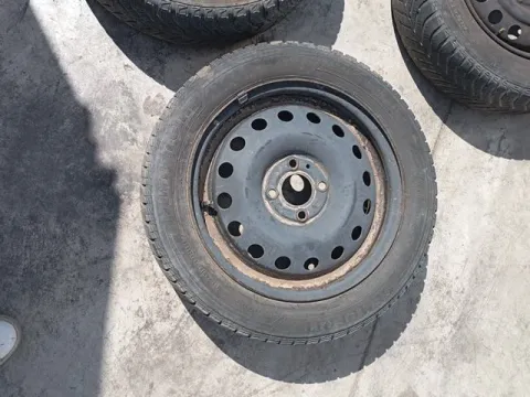 Ζαντολάστιχο 175/60R15 SEMPERIT 4X100 για ΔΙΕΘΝΗ *ΔΒ* Ζαντολάστιχο 175/60R15 SEMPERIT 4X100 για ΔΙΕΘΝΗ *ΔΒ*