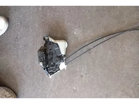 Ηλεκτρομαγνητική Κλειδαριά Πίσω Δεξιά 4pin για TOYOTA YARIS (2012 - 2014) ( ) , (2015 - 2017)  -  Ηλεκτρομαγνητική Κλειδαριά Πίσω Δεξιά 4pin για TOYOTA YARIS (2012 - 2014) ( ) , (2015 - 2017)  -