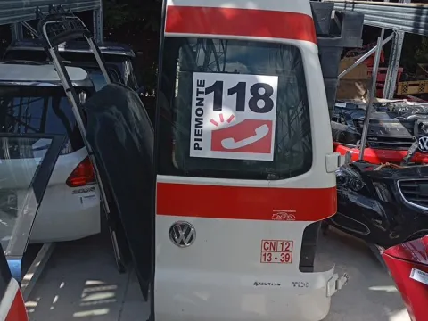 Πόρτα Πίσω Δεξιά Δίφυλλη Με Τζάμι ΥΠΕΡΥΨΩΜΕΝΗ για VW TRANSPORTER (2003 - 2009) (7H) (T5) Van *Γ* Πόρτα Πίσω Δεξιά Δίφυλλη Με Τζάμι ΥΠΕΡΥΨΩΜΕΝΗ για VW TRANSPORTER (2003 - 2009) (7H) (T5) Van *Γ*
