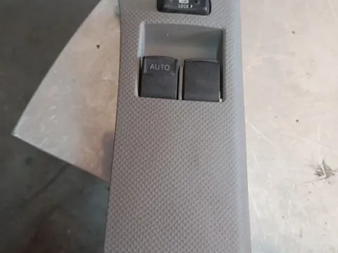 Διακόπτης Παραθύρων Κεντρικός Αριστερής 10pin  για TOYOTA YARIS (2006 - 2009) (KL9) Hatchback - 5dr , Hatchback - 3dr , (2009 - 2012) (XP90)  Διακόπτης Παραθύρων Κεντρικός Αριστερής 10pin  για TOYOTA YARIS (2006 - 2009) (KL9) Hatchback - 5dr , Hatchback - 3dr , (2009 - 2012) (XP90)