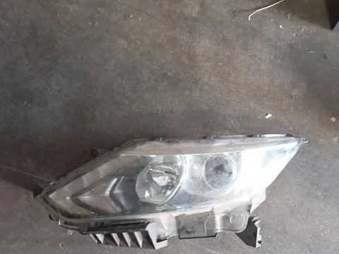 Φανάρι Εμπρός Αριστερό Ελαττωματικό Σπασμένη Βάση  για NISSAN QASHQAI (2014 - 2017) ( J11 ) SUV - ΕΚΤΟΣ ΔΡΟΜΟΥ - 5dr  Φανάρι Εμπρός Αριστερό Ελαττωματικό Σπασμένη Βάση  για NISSAN QASHQAI (2014 - 2017) ( J11 ) SUV - ΕΚΤΟΣ ΔΡΟΜΟΥ - 5dr