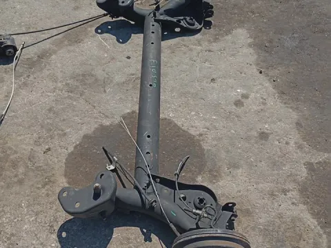 Πίσω Άξονας Ταμπούρα -ABS για FORD FIESTA (2008 - 2012) Mk6 (JA8) *ΔΒ* Πίσω Άξονας Ταμπούρα -ABS για FORD FIESTA (2008 - 2012) Mk6 (JA8) *ΔΒ*