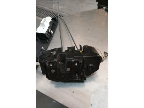 Ηλεκτρομαγνητική Κλειδαριά Πίσω Δεξιά 5pin για HYUNDAI GETZ (2002 - 2005) (TB)  -  Ηλεκτρομαγνητική Κλειδαριά Πίσω Δεξιά 5pin για HYUNDAI GETZ (2002 - 2005) (TB)  -