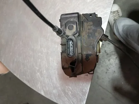 Ηλεκτρομαγνητική Κλειδαριά Πίσω Δεξιά 4pin για NISSAN PRIMERA (2002 - 2007) (P12)  Ηλεκτρομαγνητική Κλειδαριά Πίσω Δεξιά 4pin για NISSAN PRIMERA (2002 - 2007) (P12)