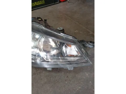 Φανάρι Εμπρός Δεξί Απλό Με Led Πορείας 9pin για SEAT IBIZA (2017 - ) (6F)  -  Φανάρι Εμπρός Δεξί Απλό Με Led Πορείας 9pin για SEAT IBIZA (2017 - ) (6F)  -