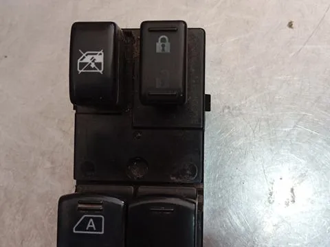 Διακόπτης Παραθύρων Κεντρικός Αριστερής 16pin 2πλός  για NISSAN MICRA (2011 - 2013) (K13) Hatchback - 5dr  Διακόπτης Παραθύρων Κεντρικός Αριστερής 16pin 2πλός  για NISSAN MICRA (2011 - 2013) (K13) Hatchback - 5dr