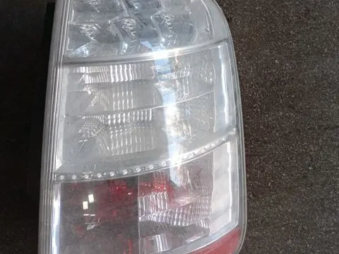 Φανάρι Πίσω Δεξί Σπασμένο στη Βάση για TOYOTA PRIUS (2003 - 2008)  Φανάρι Πίσω Δεξί Σπασμένο στη Βάση για TOYOTA PRIUS (2003 - 2008)