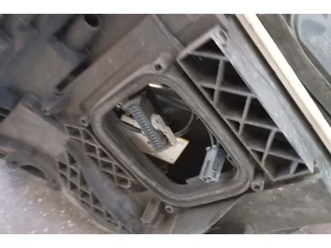 Φανάρι Εμπρός Δεξί Xenon Χωρίς Πλακέτα για MERCEDES E - CLASS (2009 - 2012) (W212)  -  Φανάρι Εμπρός Δεξί Xenon Χωρίς Πλακέτα για MERCEDES E - CLASS (2009 - 2012) (W212)  -