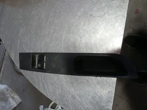 Διακόπτης Παραθύρων Κεντρικός Αριστερής 6pin  για NISSAN MICRA (2003 - 2005) (K12)  Διακόπτης Παραθύρων Κεντρικός Αριστερής 6pin  για NISSAN MICRA (2003 - 2005) (K12)