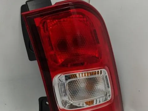 Φανάρι Πίσω Δεξί για SUZUKI IGNIS (2016 - ) () Φανάρι Πίσω Δεξί για SUZUKI IGNIS (2016 - ) ()