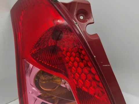 Φανάρι Πίσω Αριστερό για SUZUKI SWIFT (2008 - 2011) (RS) Φανάρι Πίσω Αριστερό για SUZUKI SWIFT (2008 - 2011) (RS)
