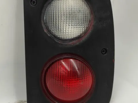 Φανάρι Πίσω Δεξί με μαυρη κορνιζα για LANDROVER FREELANDER (1998 - 2003) (LN)