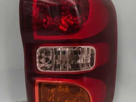 Φανάρι Πίσω Δεξί για TOYOTA RAV-4 (2004 - 2005) (XA20) Φανάρι Πίσω Δεξί για TOYOTA RAV-4 (2004 - 2005) (XA20)