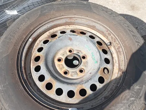 Ζαντολάστιχο 4άδα 215/65R16 PIRELLI για ΔΙΕΘΝΗ *ΔΒ* Ζαντολάστιχο 4άδα 215/65R16 PIRELLI για ΔΙΕΘΝΗ *ΔΒ*