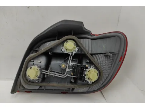 Φανάρι Πίσω Αριστερό Με Φίσα για TOYOTA YARIS (2003 - 2005) (XP10) -  Φανάρι Πίσω Αριστερό Με Φίσα για TOYOTA YARIS (2003 - 2005) (XP10) -