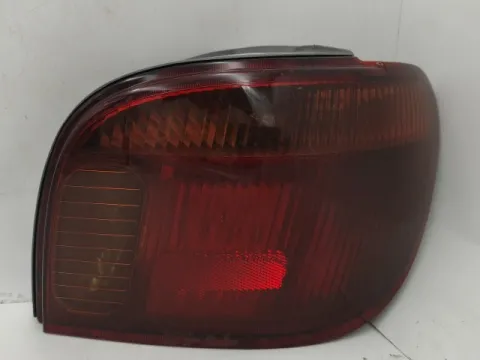 Φανάρι Πίσω Δεξί Με Ντουί για TOYOTA YARIS (2003 - 2005) (XP10) Φανάρι Πίσω Δεξί Με Ντουί για TOYOTA YARIS (2003 - 2005) (XP10)