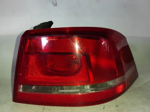 Φανάρι Πίσω Δεξί για VW PASSAT (2011 - 2014) (B7)  Φανάρι Πίσω Δεξί για VW PASSAT (2011 - 2014) (B7)