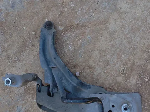 Ψαλίδι Εμπρός Δεξί για RENAULT CLIO (2013 - 2016) *ΔΒ* Italy