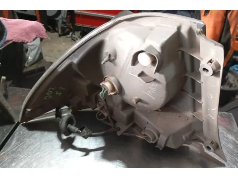 Φανάρι Πίσω Δεξί Ραγισμένο για LEXUS IS (1999 - 2005) (XE10) Sedan - 4dr , (2002 - 2005) (XE10) Hatchback - 5dr  - 