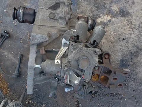 Κιβώτιο Ταχυτήτων (Σασμάν) Ημιαυτόματο(Σειριακό) Με Σπασμένες Φίσες στο μοτεράκι για TOYOTA AYGO (2005 - 2009) (B10) 1000 1KR-FE petrol 68 KGB10 Italy