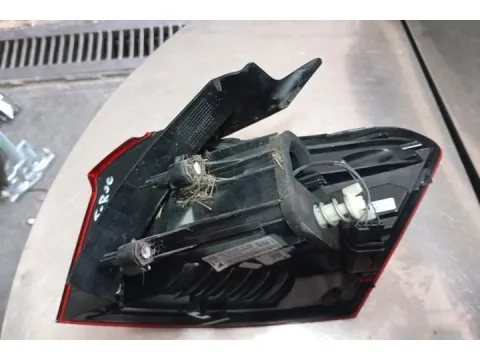 Φανάρι Πίσω Αριστερό LED  Ραγισμένο για VW T-ROC (2017 - 2021) SUV - ΕΚΤΟΣ ΔΡΟΜΟΥ - 5dr  - 