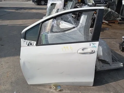 Πόρτα Εμπρός Αριστερή Ελαττωματική για TOYOTA YARIS (2012 - 2014) ( ) Hatchback - 5dr *Ε*