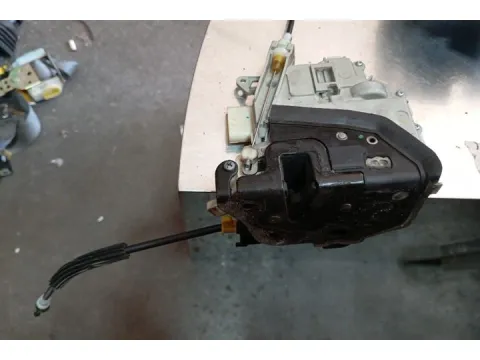 Ηλεκτρομαγνητική Κλειδαριά Εμπρός Δεξιά 6pin για AUDI TT (2006 - 2011) (8J)  - 