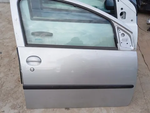 Πόρτα Εμπρός Δεξιά για CITROEN C1 (2005 - 2008) (P) Hatchback - 5dr , (2009 - 2012) (P) , PEUGEOT 107 (2006 - 2009) , (2010 - 2013) , TOYOTA AYGO (2005 - 2009) (B10) , (2009 - 2012) (B10) *Γ*