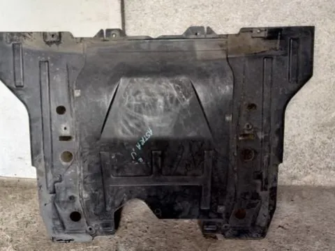 Ποδιά Μηχανής Κεντρική για OPEL ASTRA (2010 - 2012) J GTC - 3dr , Hatchback - 5dr , S-Wagon - 5dr (Sports Tourer) , (2012 - 2016) J , S-Wagon - 5dr (Sports Tourer) , Sedan - 4dr 