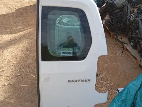 Πόρτα Πίσω Δεξιά Δίφυλλη Με Τζάμι για PEUGEOT PARTNER (2008 - 2012) Mini Van , (2013 - ) , CITROEN BERLINGO (2008 - 2015) *Γ*