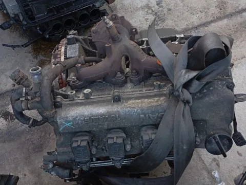 Κινητήρας Κορμός - Καπάκι CG10 για NISSAN MICRA (1998 - 2000) (K11) 1000 (CG10DE) petrol 54 Italy