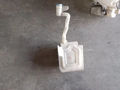 Δοχείο Υαλοκαθαριστήρων Με Μοτέρ 1K0955453Q για VW GOLF (2004 - 2008) Mk5 (1K1) Hatchback - 5dr , Hatchback - 3dr 