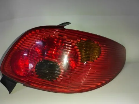 Φανάρι Πίσω Δεξί για PEUGEOT 206 (2002 - 2009)