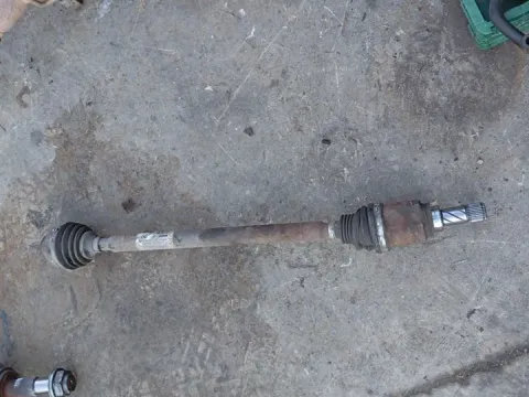 Ημιαξόνιο Εμπρός Δεξί για RENAULT TWINGO (2014 - 2019) 1000 Petrol (H4DA) 70hp Italy