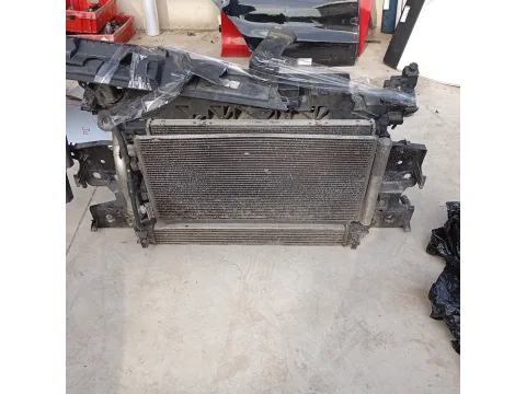 Μούρη (με καπό και φτερά) Προφυλακτήρας με Parktronic για RENAULT SCENIC (2013 - 2017) *Γ* - 