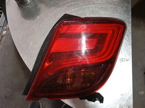 Φανάρι Πίσω Δεξί Led Ραγισμένο για TOYOTA YARIS (2015 - 2017) Hatchback - 5dr , Hatchback - 3dr 