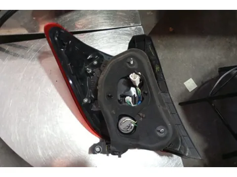 Φανάρι Πίσω Δεξί Led Ραγισμένο για TOYOTA YARIS (2015 - 2017) Hatchback - 5dr , Hatchback - 3dr  - 